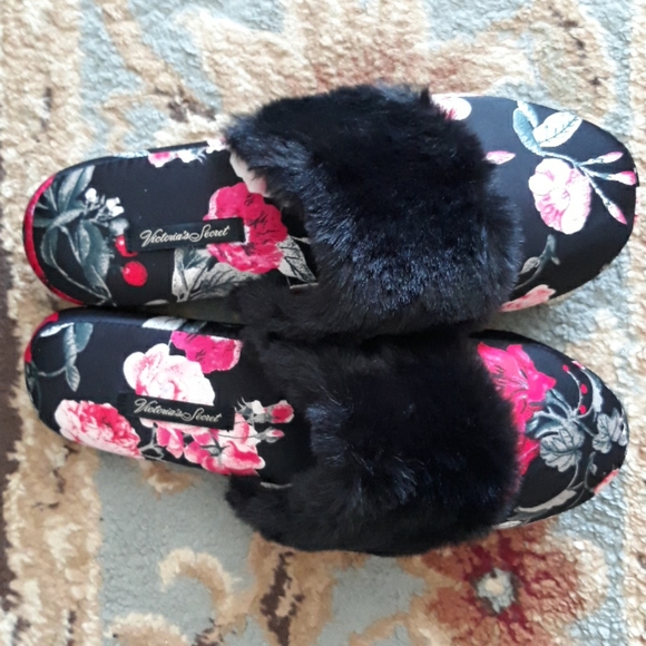 4x*Host Pick*Victoria Secret beautiful slippers - Picture 11 of 16